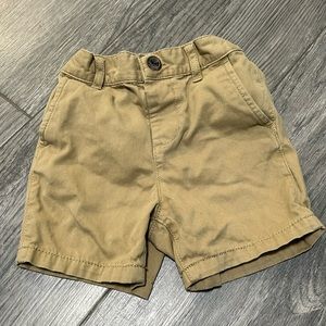 Khaki chino shorts, boys size 2T, children’s place
